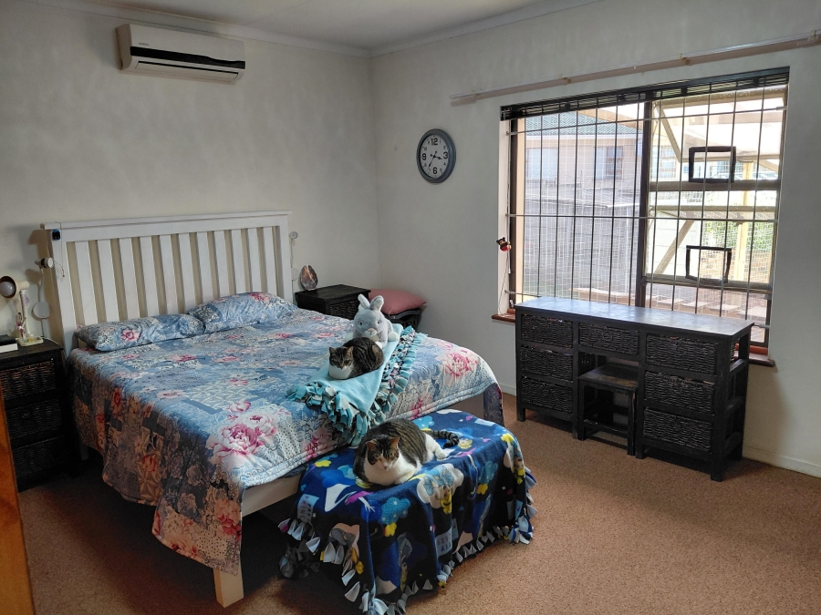 4 Bedroom Property for Sale in Heuwelkruin Eastern Cape